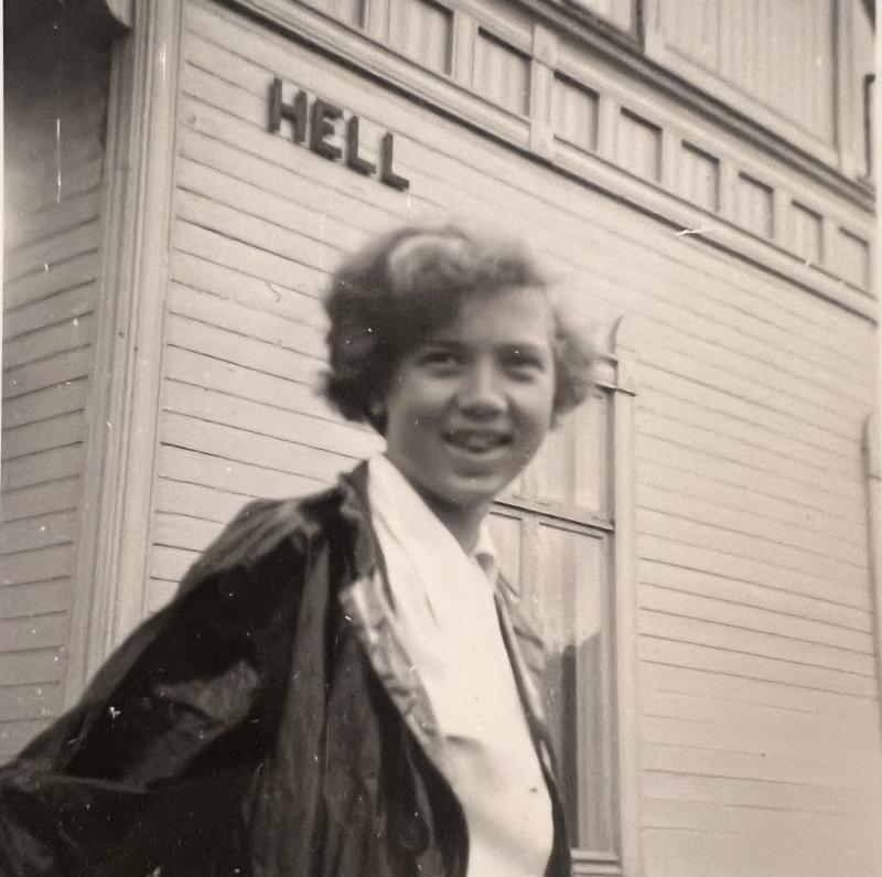 In hell? Da Målfrid og jeg syklet fra Oslo til Verdal for å delta på speiderleir. Vi var 17 år gamle og turen tok en uke. Foto: Målfrid Skard